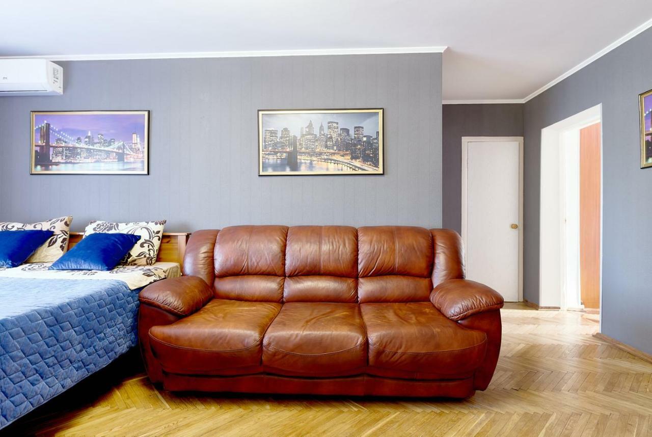 L3-82 Main Street- Modern New Three 3 Separate 3Bedrooms 100 M2 - Central Location, Metro Palace Of Sports - Gulliver Mall, Arena City Київ Екстер'єр фото