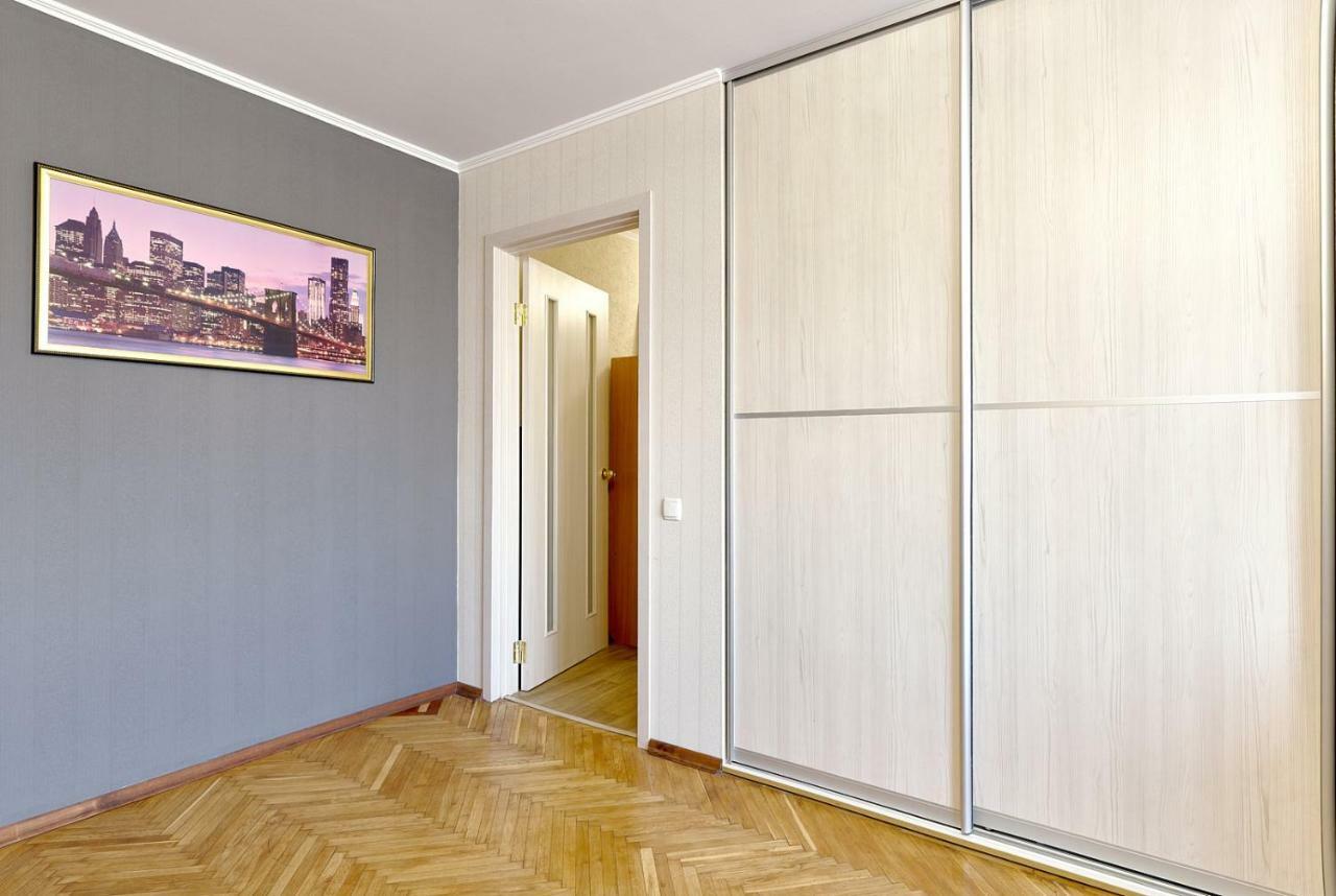 L3-82 Main Street- Modern New Three 3 Separate 3Bedrooms 100 M2 - Central Location, Metro Palace Of Sports - Gulliver Mall, Arena City Київ Екстер'єр фото